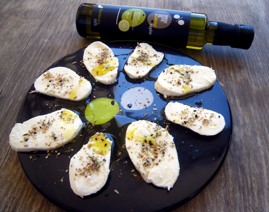Mozzarella mit Zaatar und Limone-Olivenöl